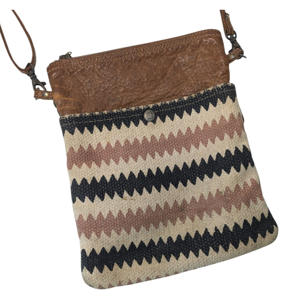 Myra Bag Brown Beige Pink Chevron Print Leather Crossbody Bag Western Boho - Picture 1 of 11